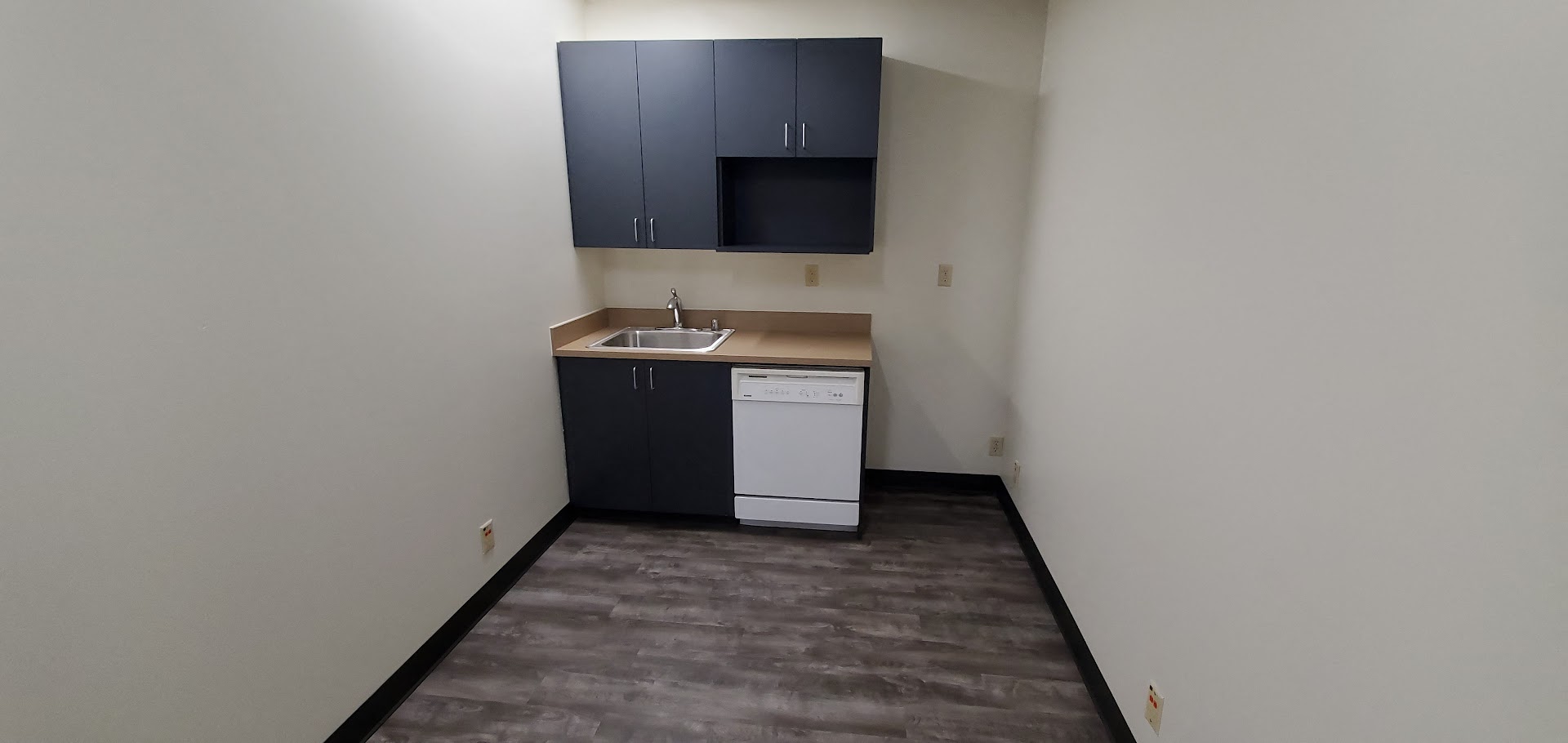 1,803 SF Office Space in Redmond, WA Photo